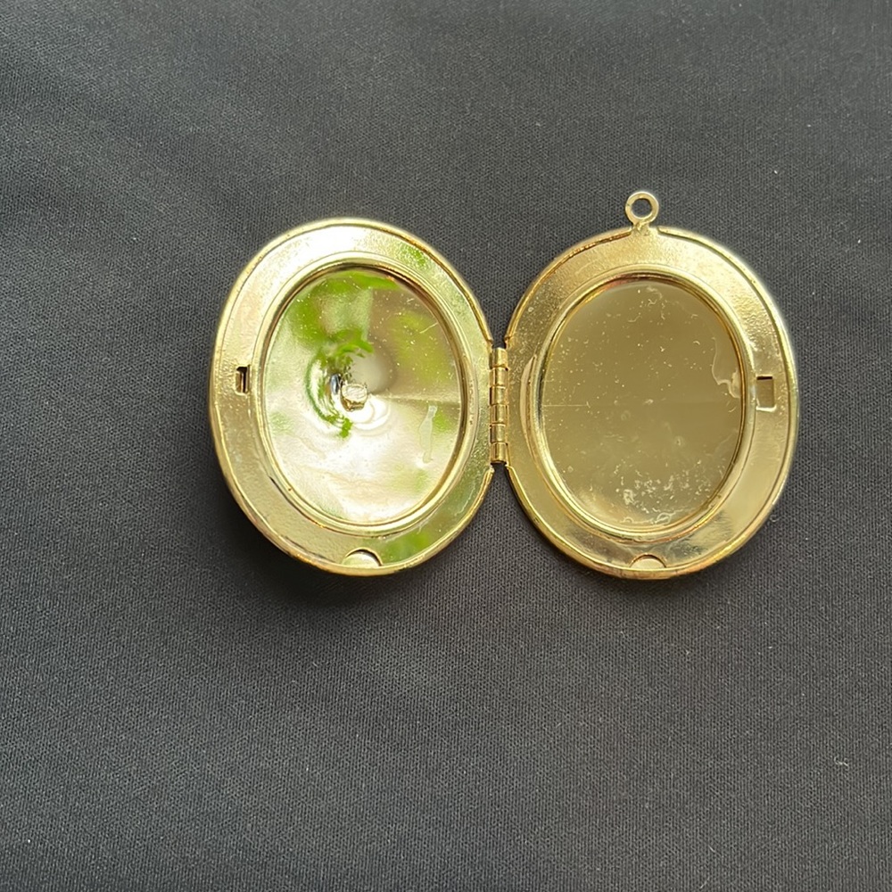 Gold Tone Jewelry Charms Bundle - Picture 8 of 9